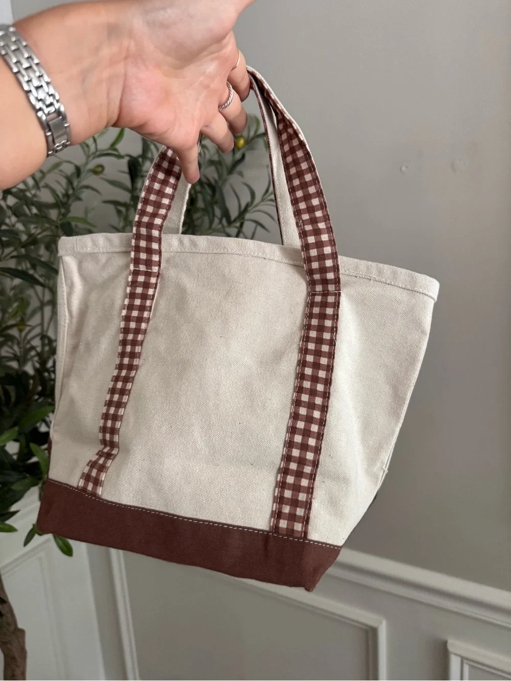 Made in India Dachshund Beaded Tote - Picture 3 of 8